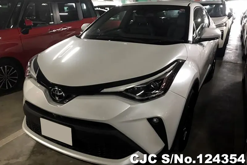 2023 Toyota / C-HR Stock No. 124354