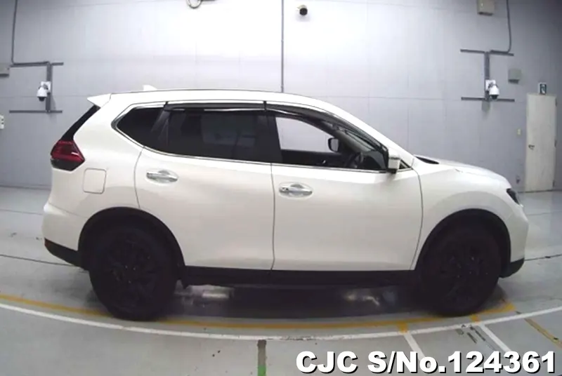 2018 Nissan / X-Trail Stock No. 124361