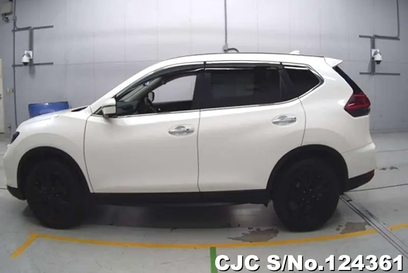 2018 Nissan / X-Trail Stock No. 124361