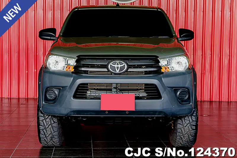 2019 Toyota / Hilux / Revo Stock No. 124370