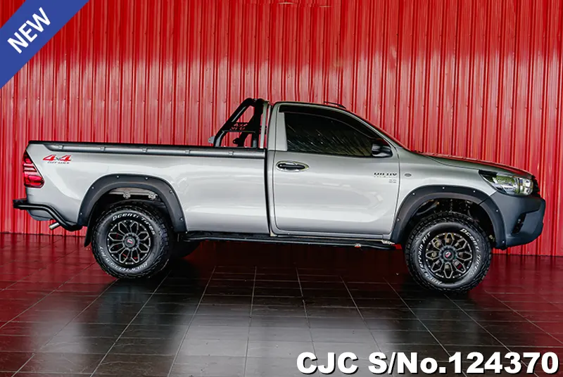 2019 Toyota / Hilux / Revo Stock No. 124370