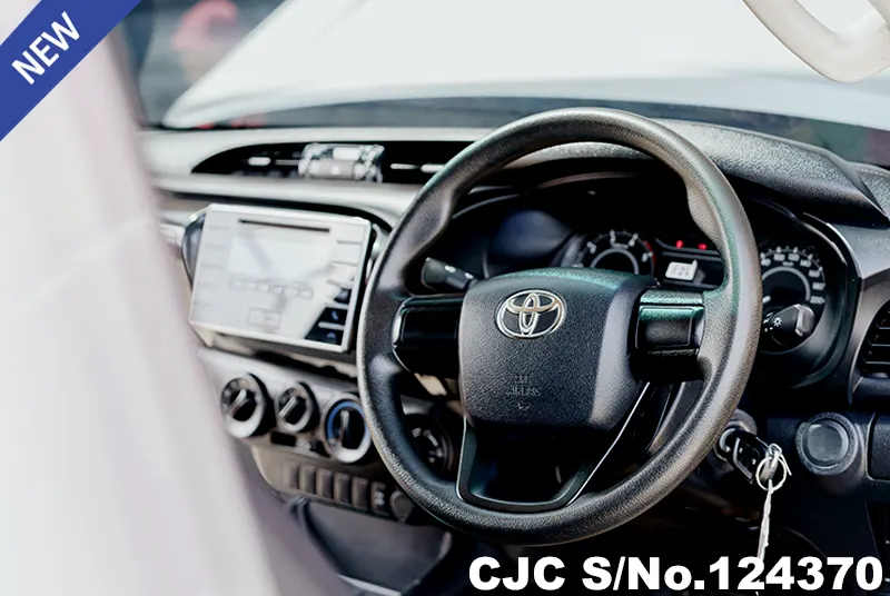 2019 Toyota / Hilux / Revo Stock No. 124370