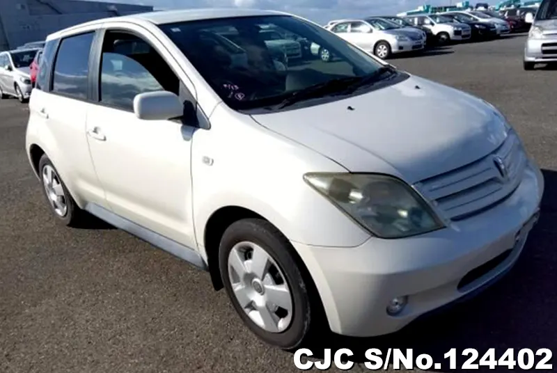 Toyota / IST 2005