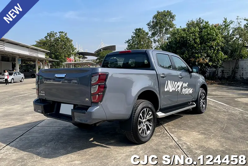 Isuzu D-Max in Gray for Sale Image 2