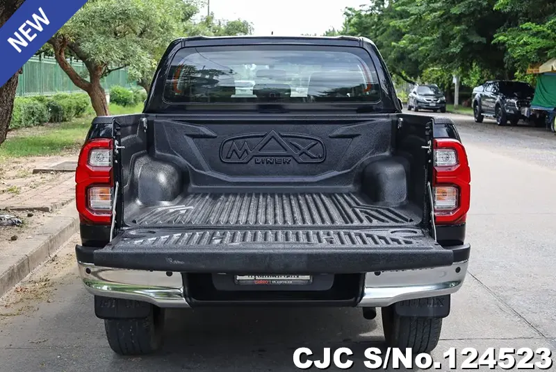 Toyota Hilux in Black for Sale Image 8