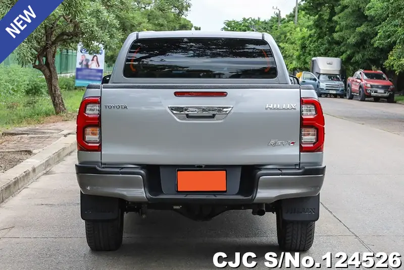 Toyota Hilux in Gray for Sale Image 5