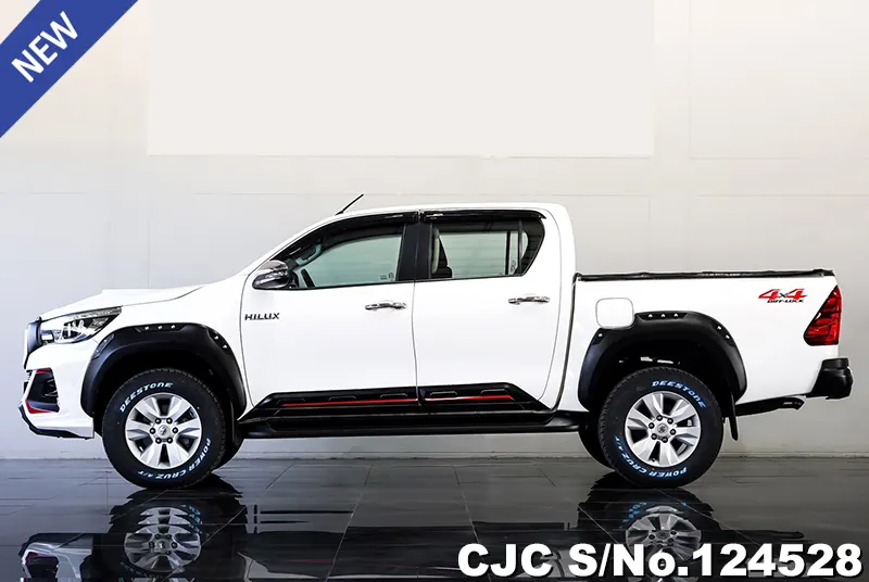 Toyota Hilux in White for Sale Image 7