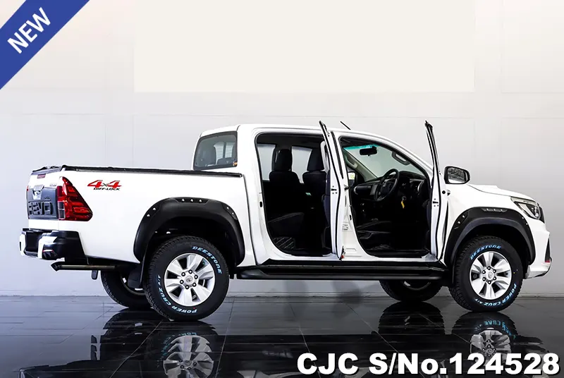 Toyota Hilux in White for Sale Image 8