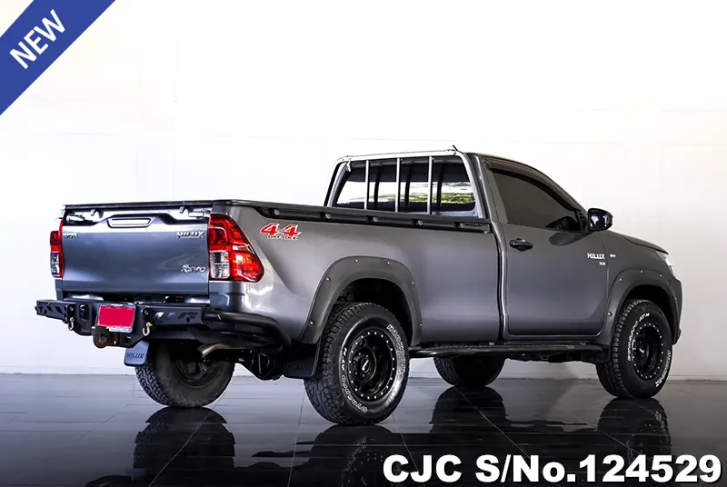 Toyota Hilux in Gray for Sale Image 2