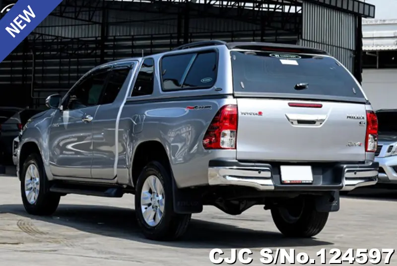 Toyota Hilux in Silver for Sale Image 1