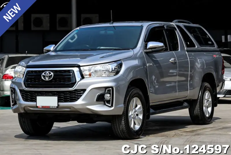 Toyota Hilux in Silver for Sale Image 3