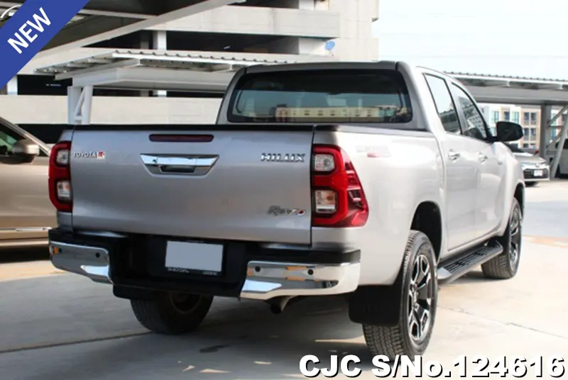 Toyota Hilux in Silver for Sale Image 1