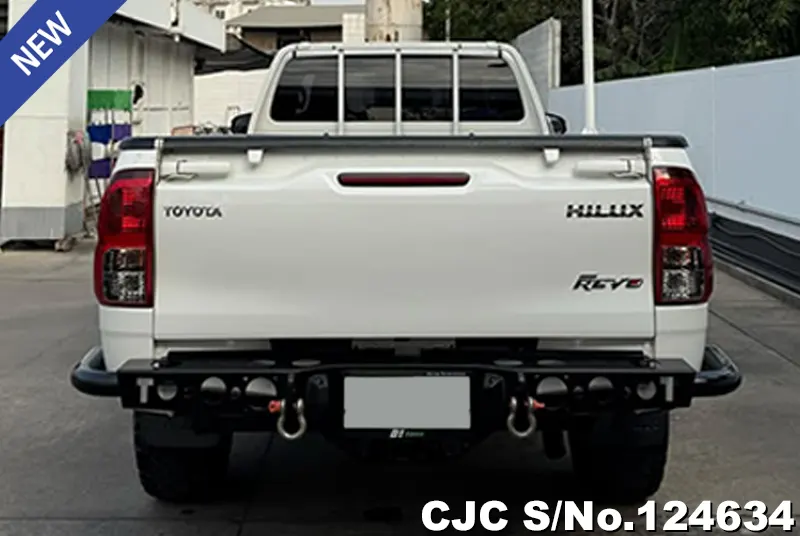 Toyota Hilux in White for Sale Image 5