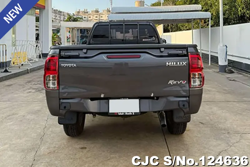 Toyota Hilux in Gray for Sale Image 5