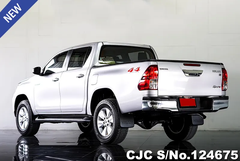 Toyota Hilux in Silver for Sale Image 1