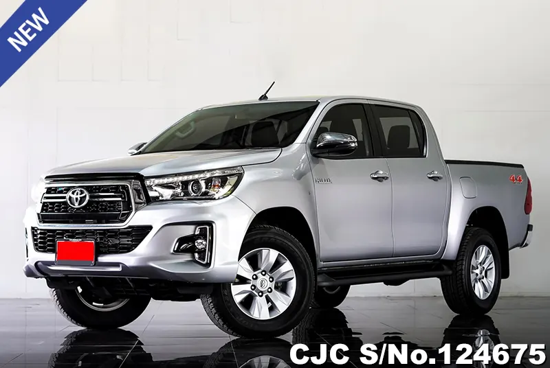 Toyota Hilux in Silver for Sale Image 3