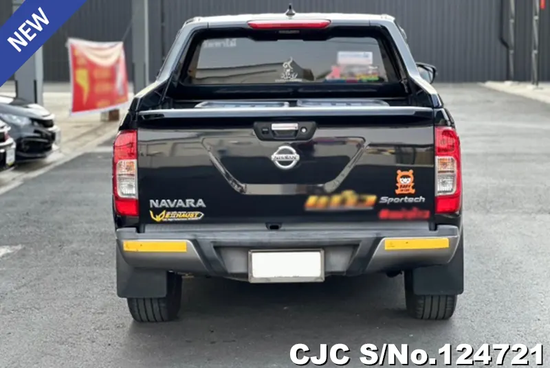 Nissan Navara in Black for Sale Image 5