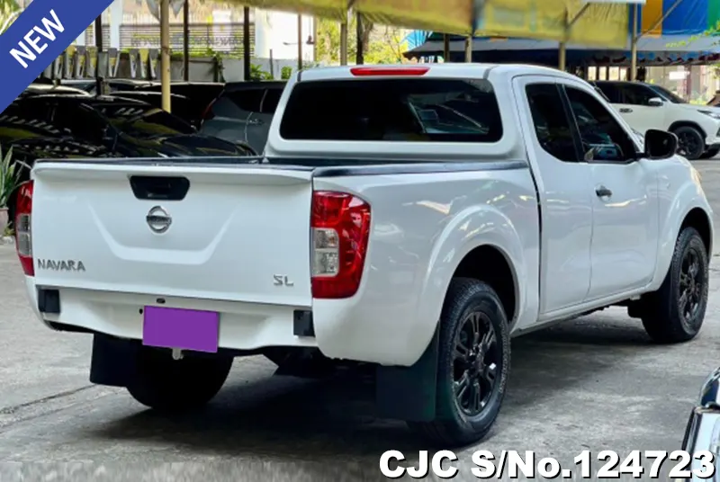 Nissan Navara in White for Sale Image 2