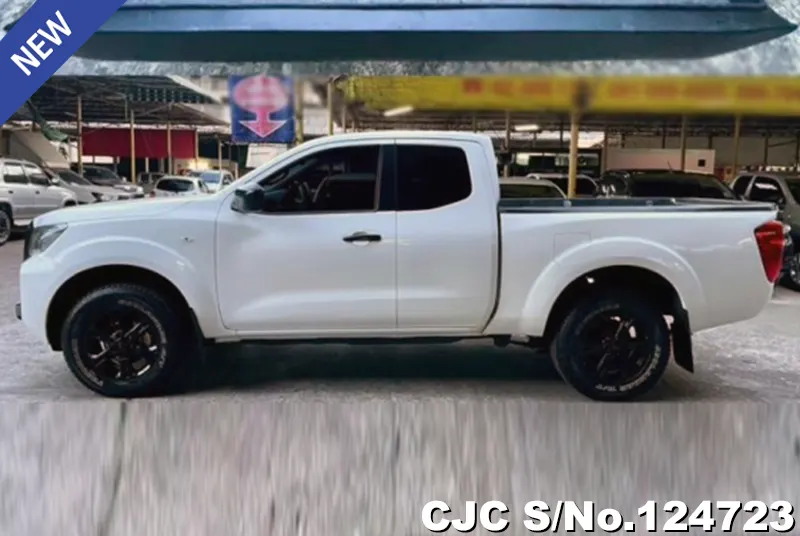 Nissan Navara in White for Sale Image 6