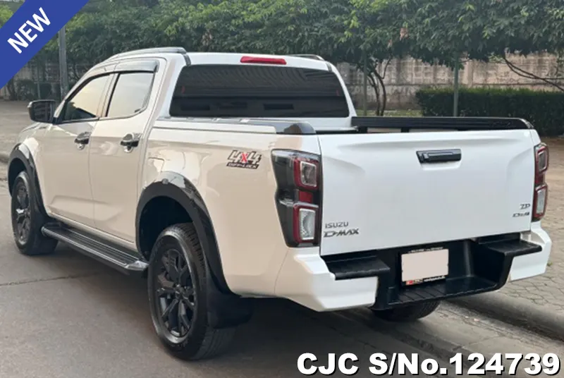 Isuzu D-Max in White for Sale Image 1