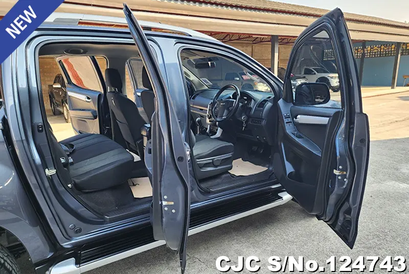 Isuzu D-Max in Gray for Sale Image 10