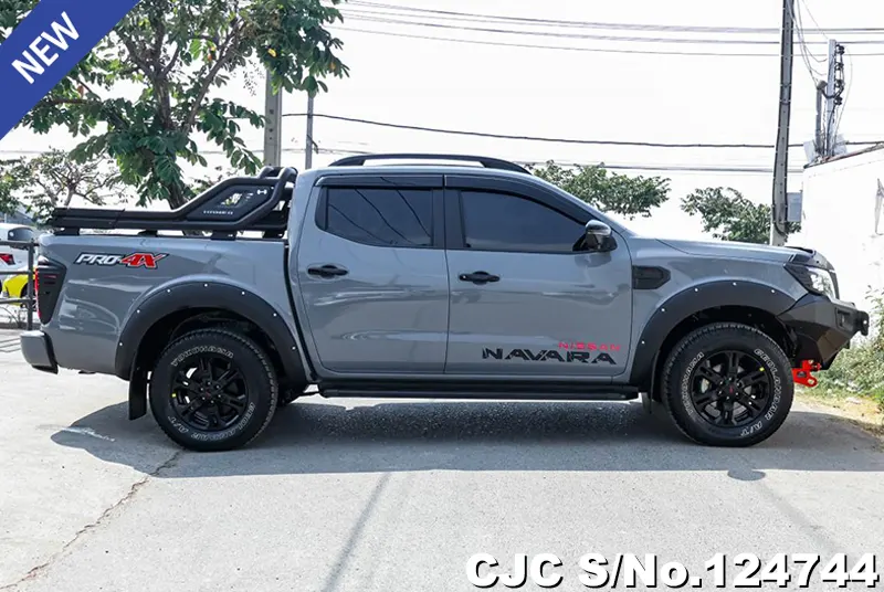 Nissan Navara in Stealth Grey for Sale Image 6