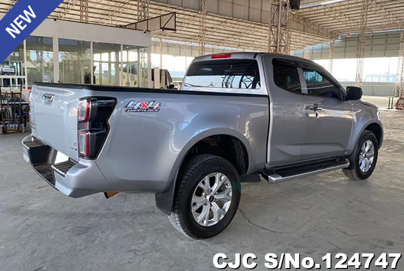 Isuzu D-Max in Silver for Sale Image 2