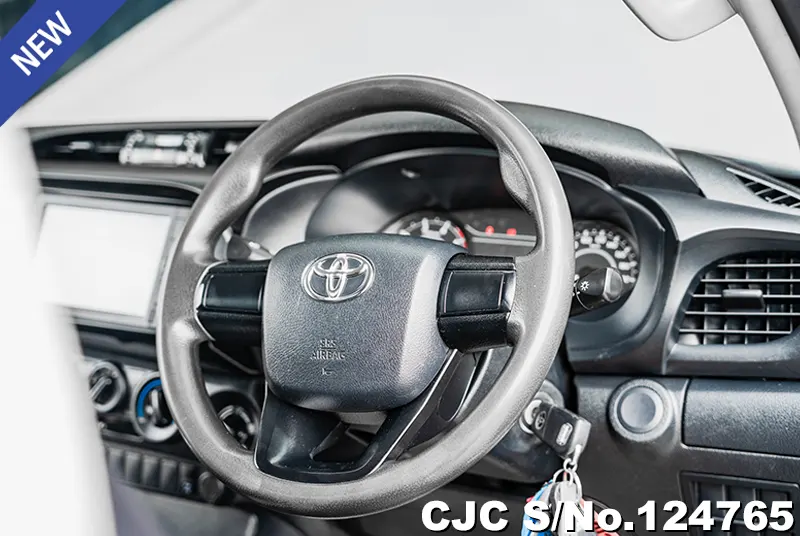 Toyota Hilux in White for Sale Image 7