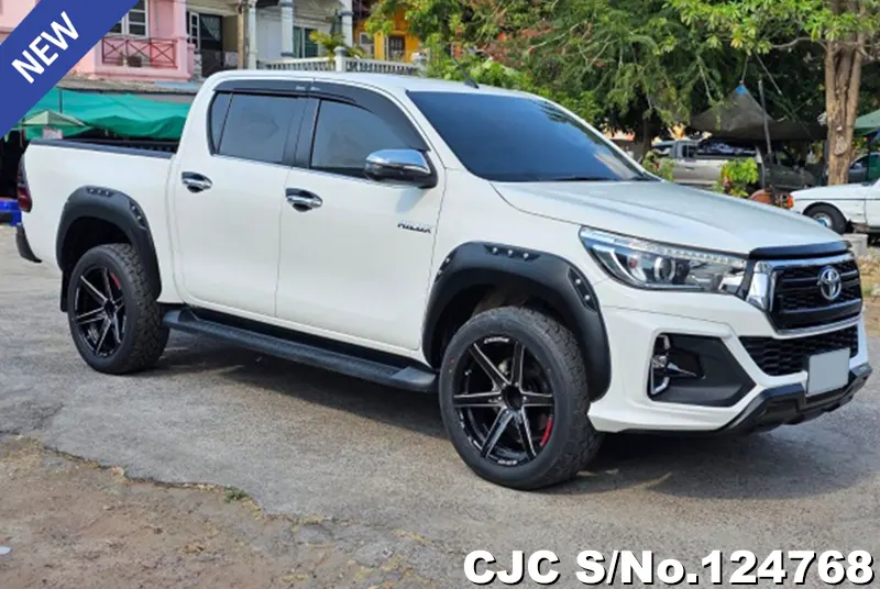 Toyota Hilux in White for Sale Image 5