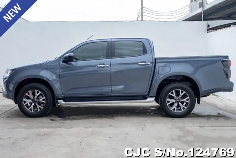 Isuzu D-Max in Gray for Sale Image 4