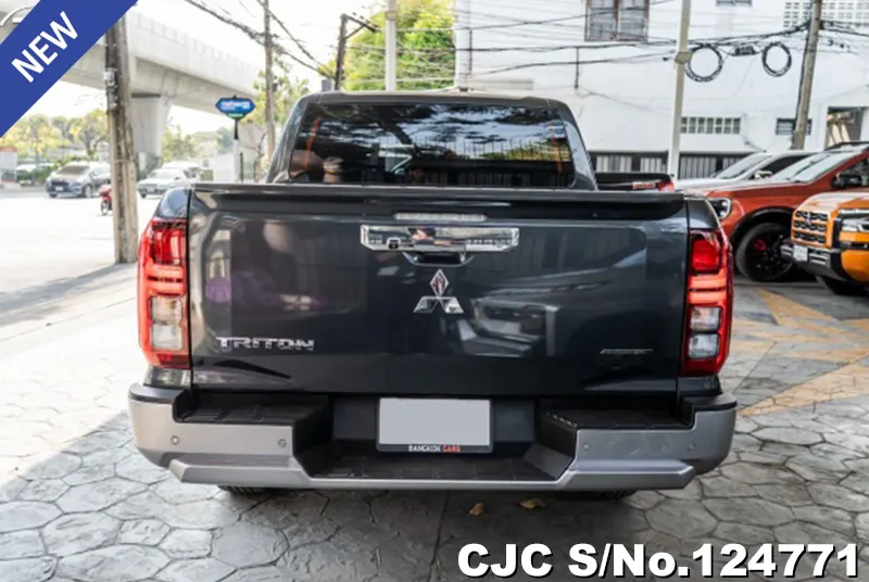 Mitsubishi Triton in Gray for Sale Image 5