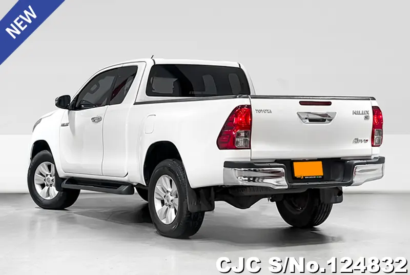 Toyota Hilux in White for Sale Image 1