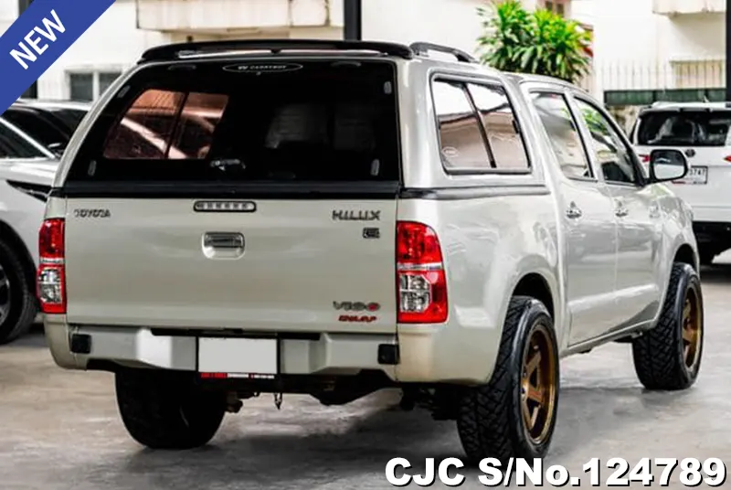 Toyota Hilux in Silver for Sale Image 2