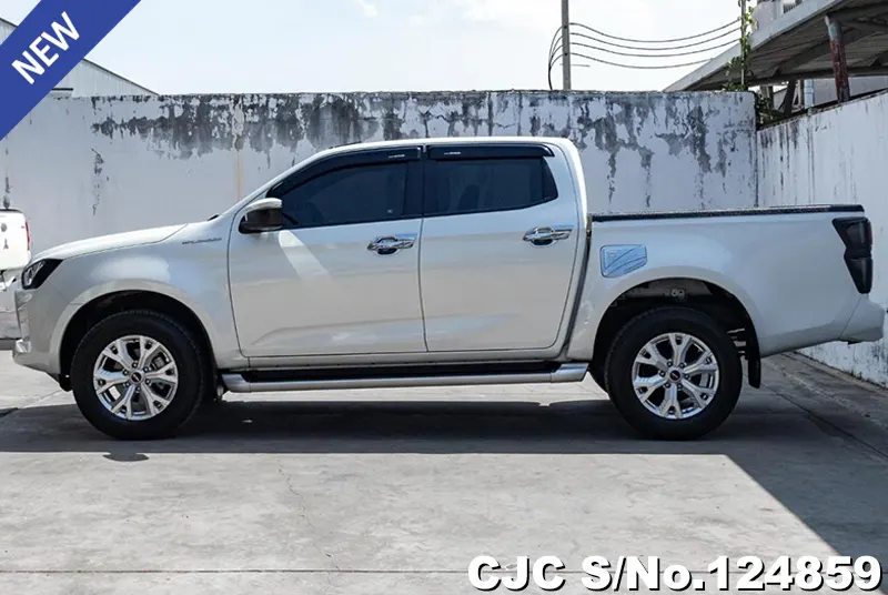 Isuzu D-Max in White for Sale Image 7