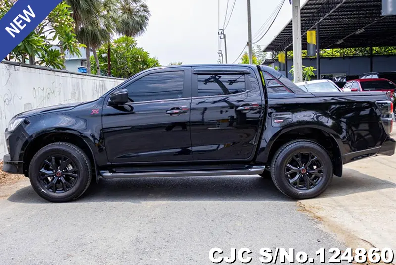 Isuzu D-Max in Black for Sale Image 7