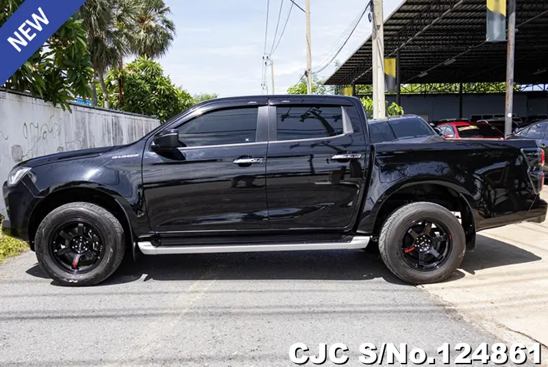 Isuzu D-Max in Black for Sale Image 7