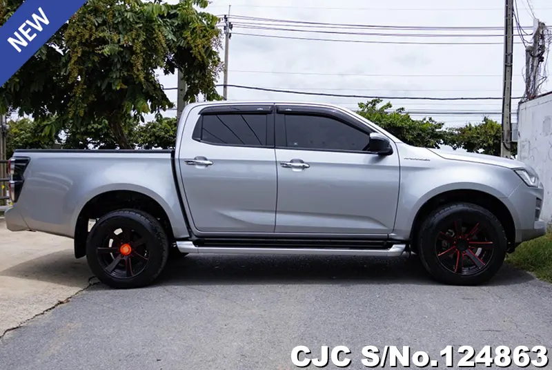 Isuzu D-Max in Silver for Sale Image 6