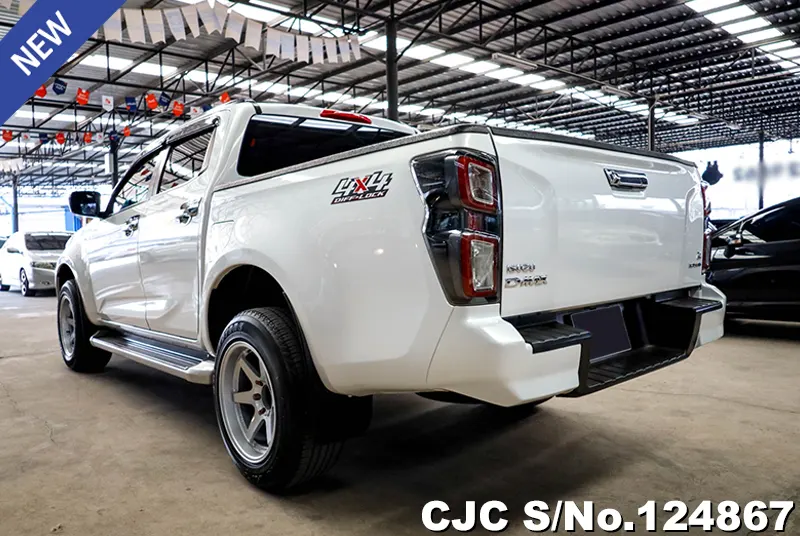 Isuzu D-Max in White for Sale Image 1