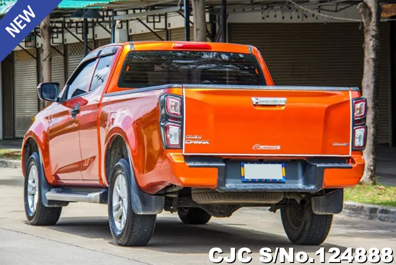 Isuzu D-Max in Orange for Sale Image 1