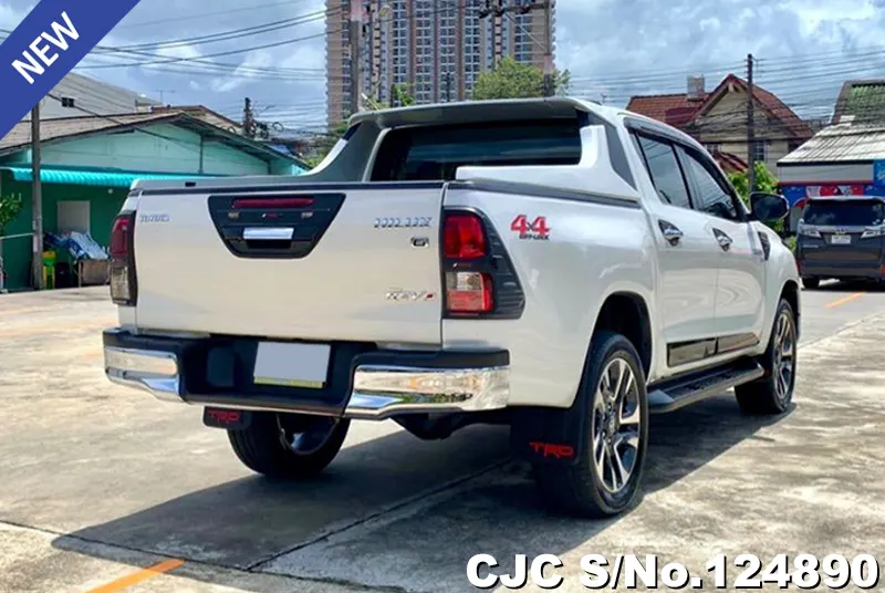 Toyota Hilux in White for Sale Image 2