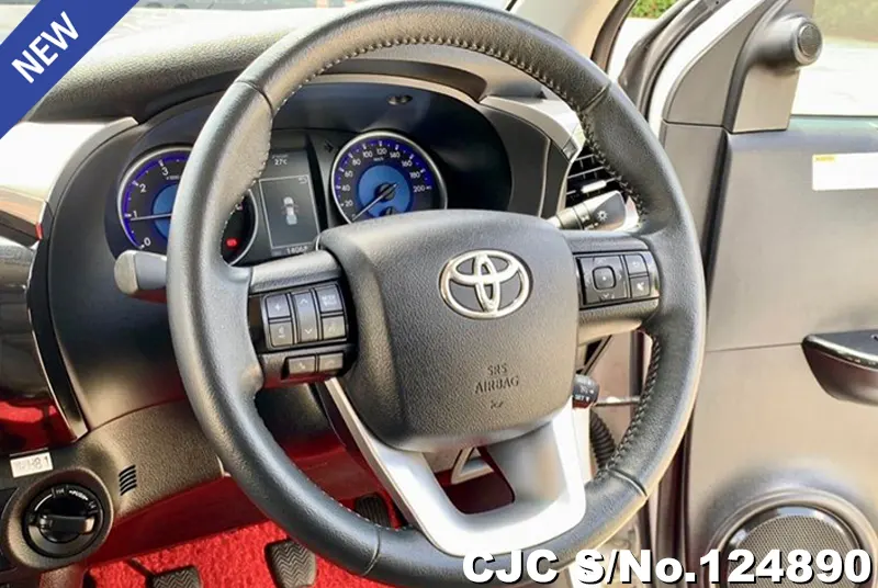 Toyota Hilux in White for Sale Image 12