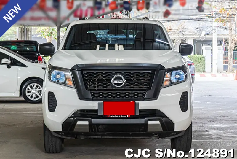 Nissan Navara in White for Sale Image 4