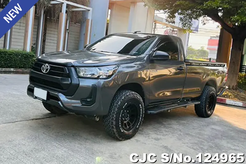 Toyota Hilux in Gray for Sale Image 3