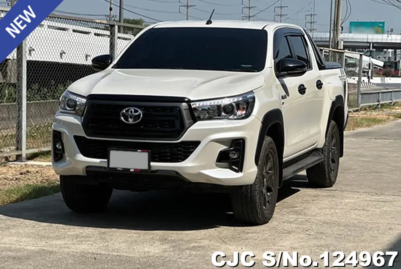 Toyota Hilux in White for Sale Image 3