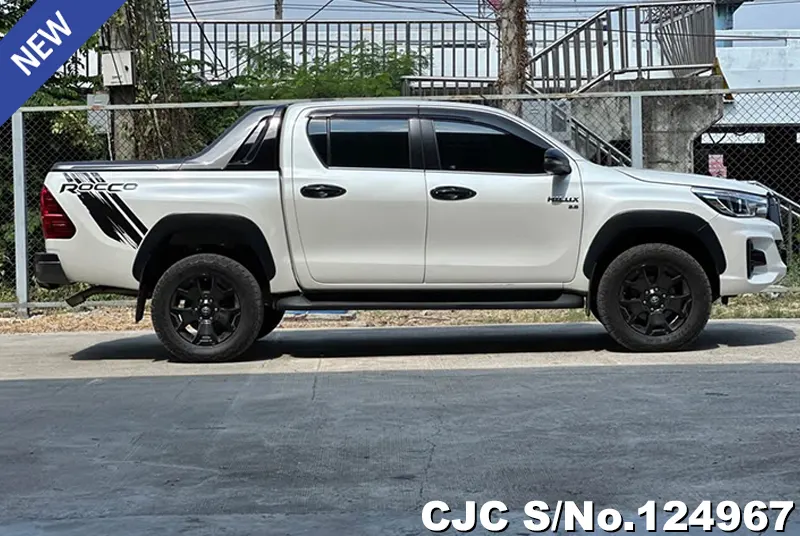 Toyota Hilux in White for Sale Image 4