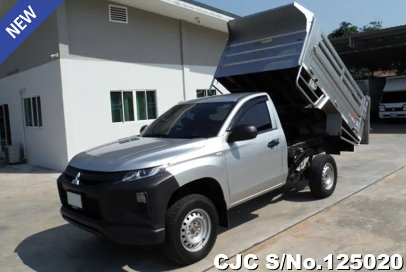 Mitsubishi Triton in Silver for Sale Image 2