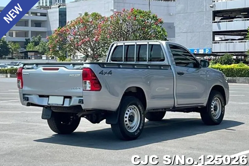 Toyota Hilux in Silver for Sale Image 2