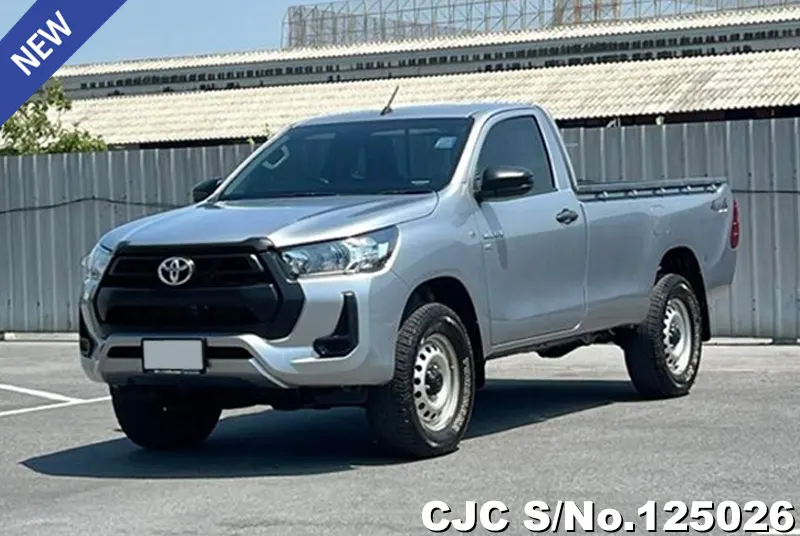 Toyota Hilux in Silver for Sale Image 3