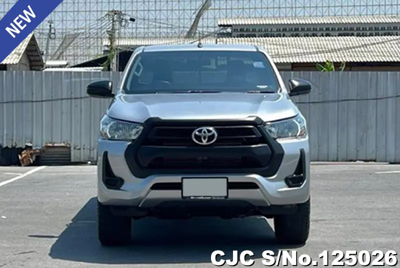 Toyota Hilux in Silver for Sale Image 4