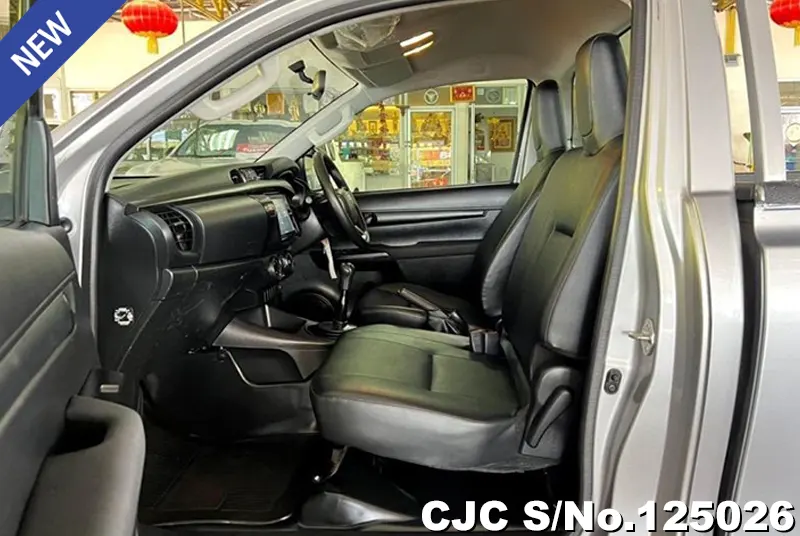 Toyota Hilux in Silver for Sale Image 8